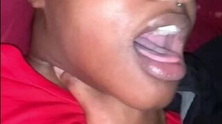 Затем Тверк трахнулся до того, как подошла домохозяйка порно